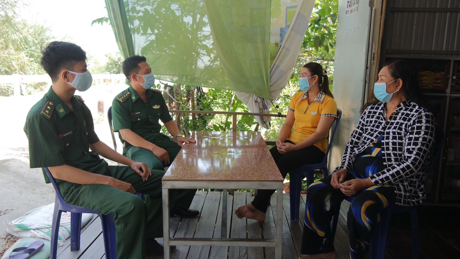 Nêu cao cảnh giác, phòng dịch Covid-19 trên tuyến biên giới