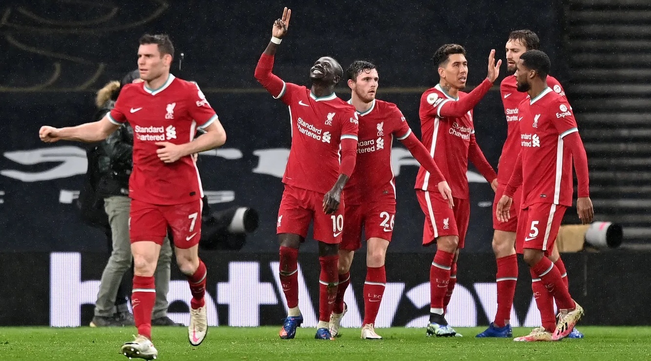Hàng công bùng nổ, Liverpool đè bẹp Tottenham