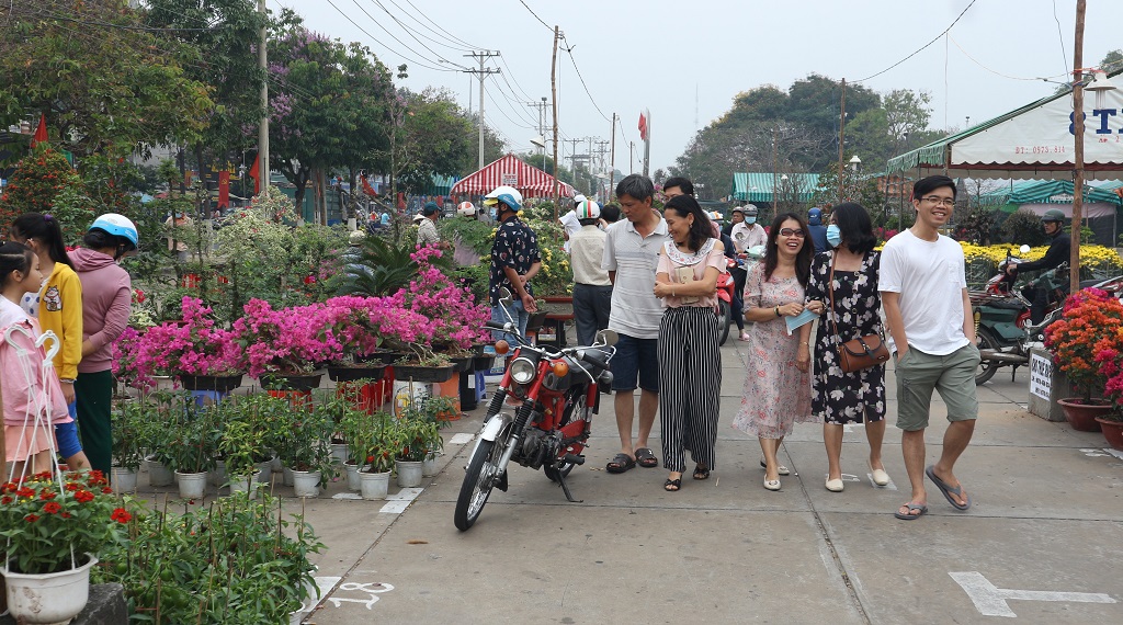 Brilliant New Year Flower Market The new year flower market is colorful with all kinds of ornamental flowers