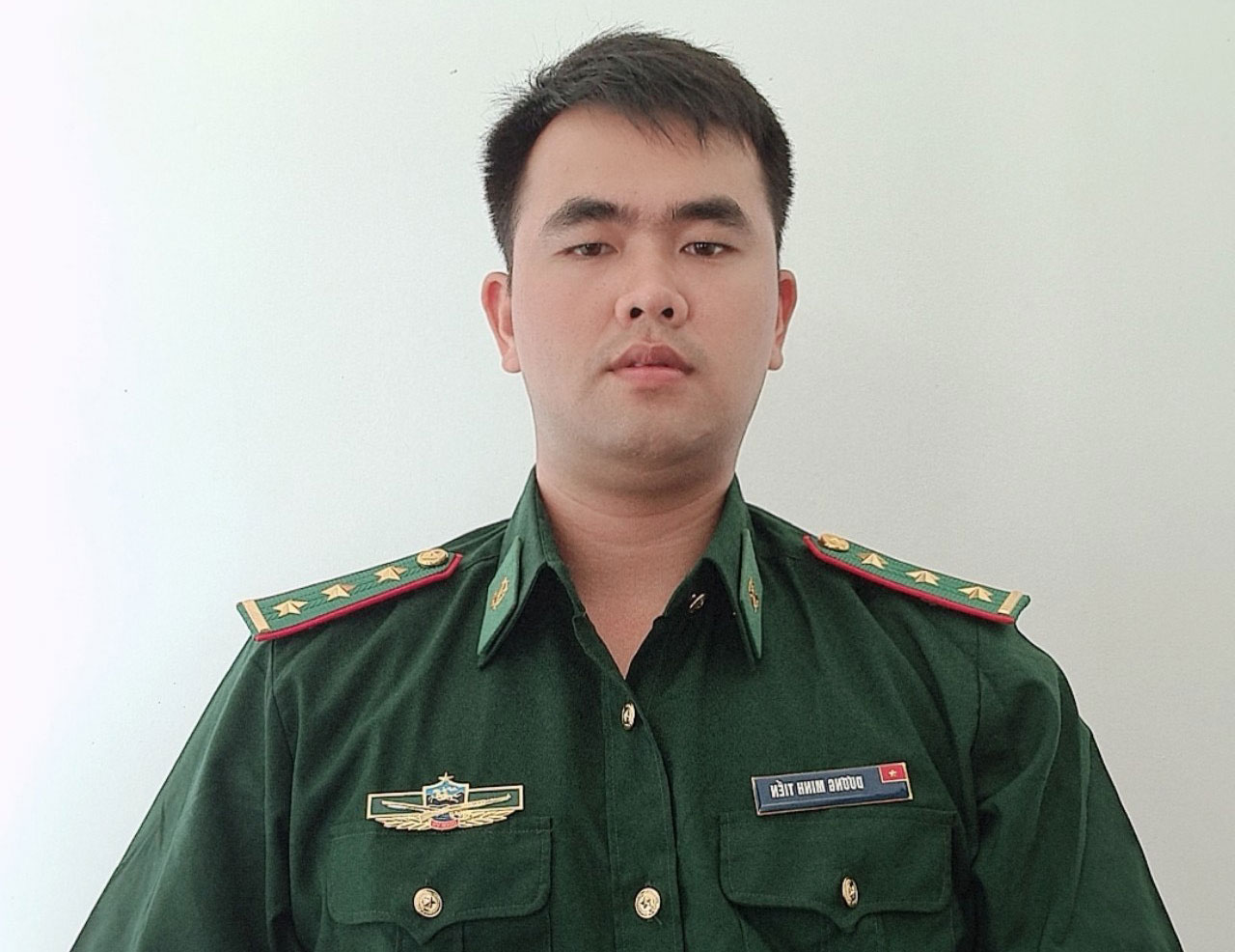 Thượng úy Dương Minh Tiến