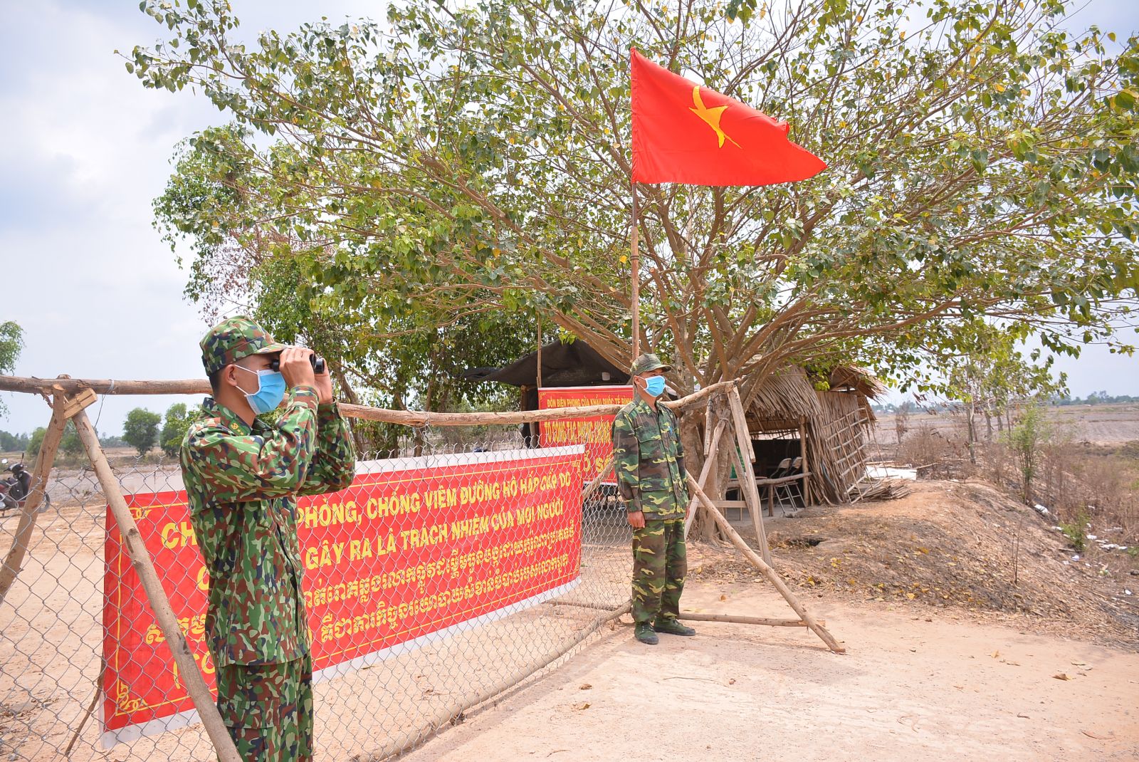Kiểm soát chặt chẽ đường mòn, lối mở ngăn ngừa xuất nhập cảnh trái phép