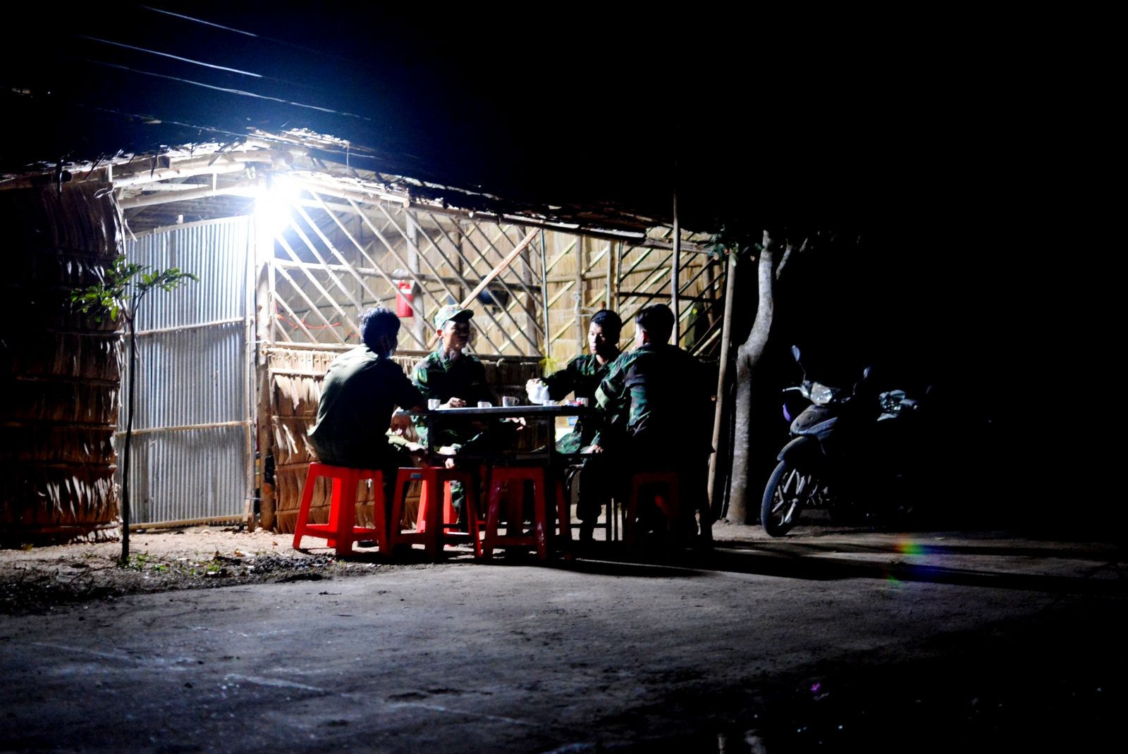 Kiểm soát chặt chẽ đường mòn, lối mở ngăn ngừa xuất nhập cảnh trái phép