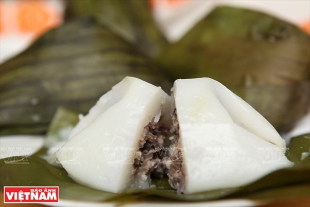 Banh gio, softest rice dough dumpling Banh gio is a popular dish in Hanoi (Photo: VNA)