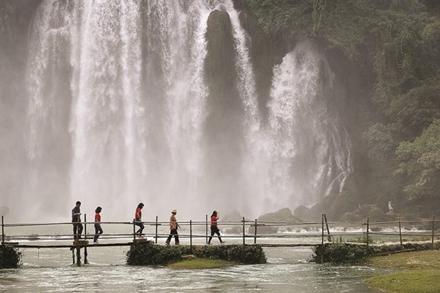 Ban Gioc Waterfall on Quay Son River in Dam Thuy commune, Trung Khanh district, Cao Bang province (Source: VNA) 