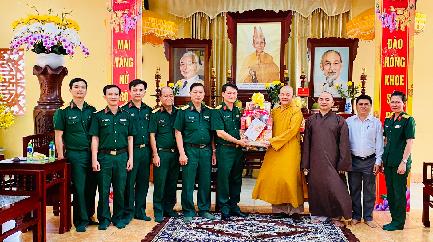 Bộ Chỉ huy Quân sự tỉnh chúc tết Ban Trị sự Giáo hội Phật giáo Việt Nam tỉnh