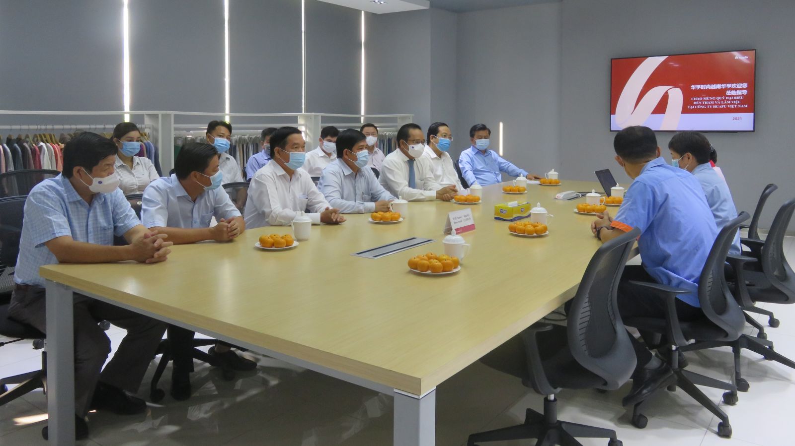 The delegation works, visits about production at Huafu Vietnam One Member Limited Company