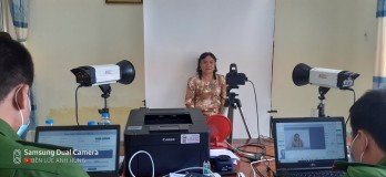 Bến Lức làm thủ tục cấp thẻ căn cước công dân cho cán bộ, công chức, viên chức các phòng, ban huyện