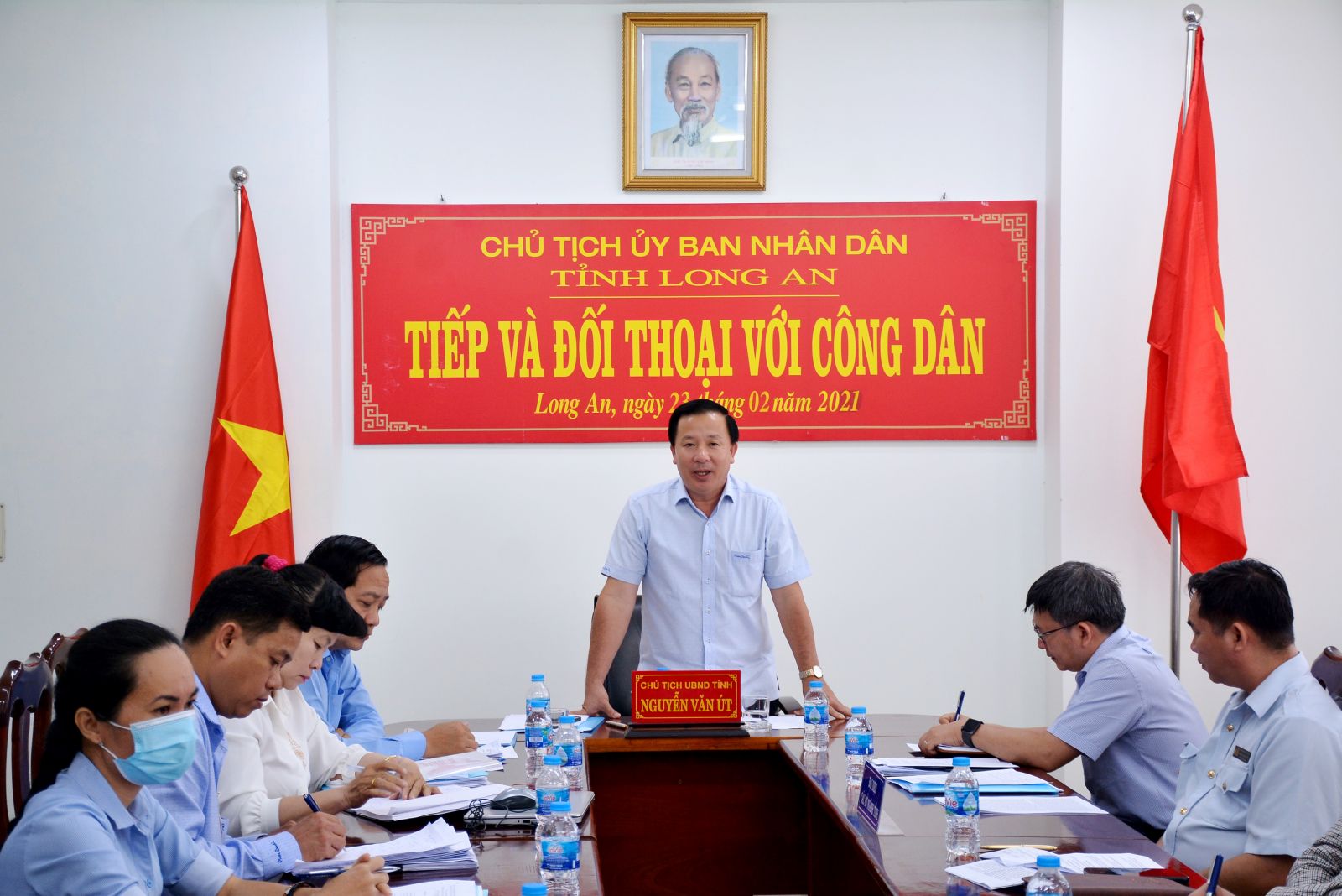 Chairman of the Provincial People's Committee - Nguyen Van Ut speaks at the dialogue