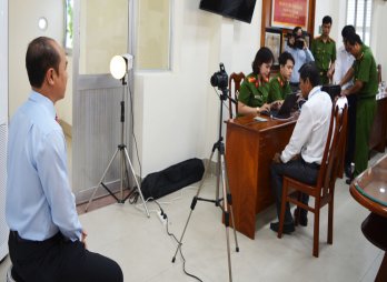 Cần Giuộc, Thủ Thừa cấp thẻ căn cước công dân