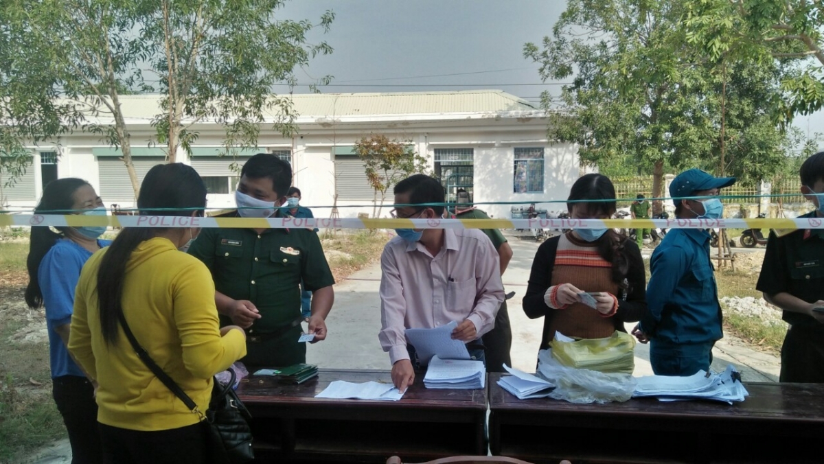 Kiên Giang kiểm soát y tế ở các khu cách ly và tại cửa khẩu.
