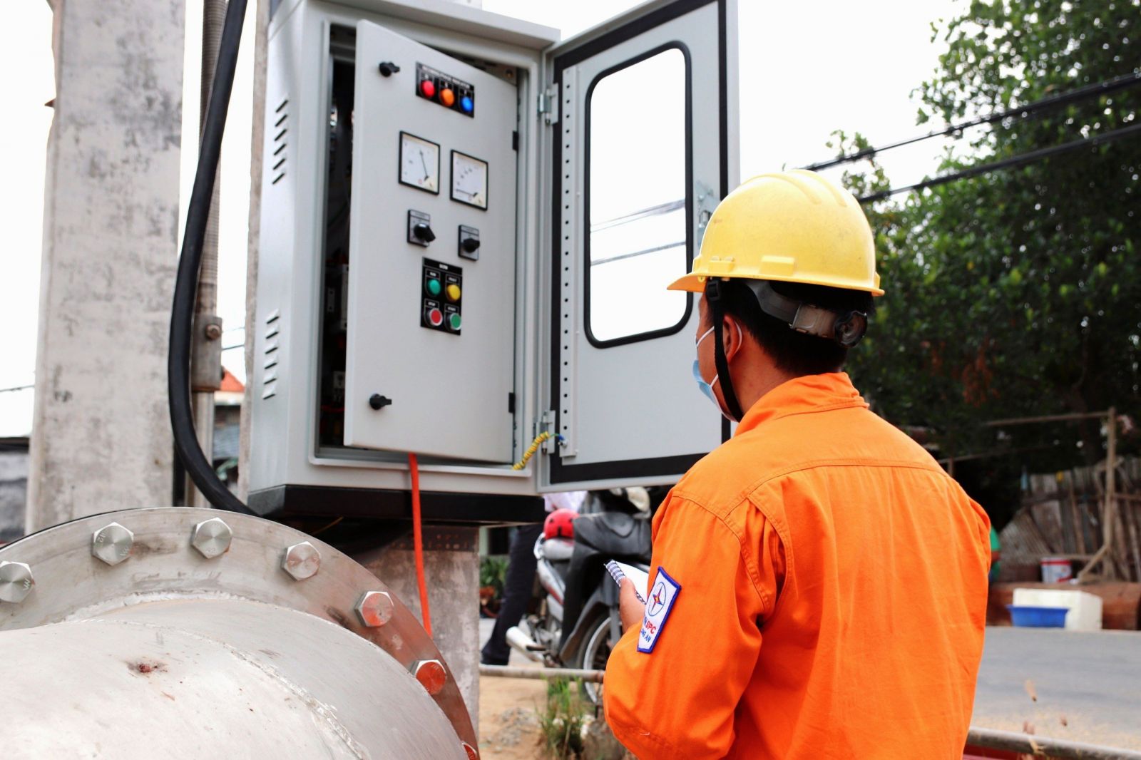 Bảo đảm cung cấp điện trong mùa khô