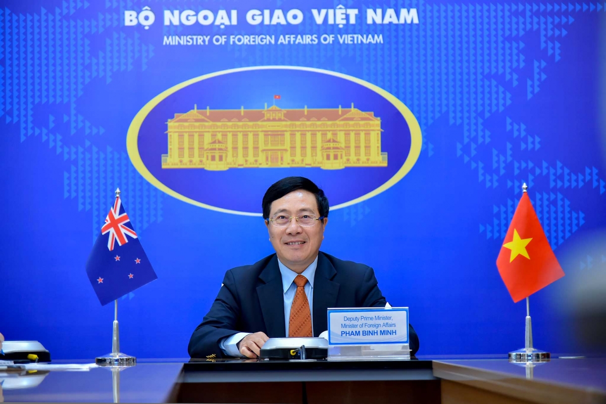 Phó Thủ tướng Phạm Bình Minh hội đàm trực tuyến với Bộ trưởng Ngoại giao New Zealand