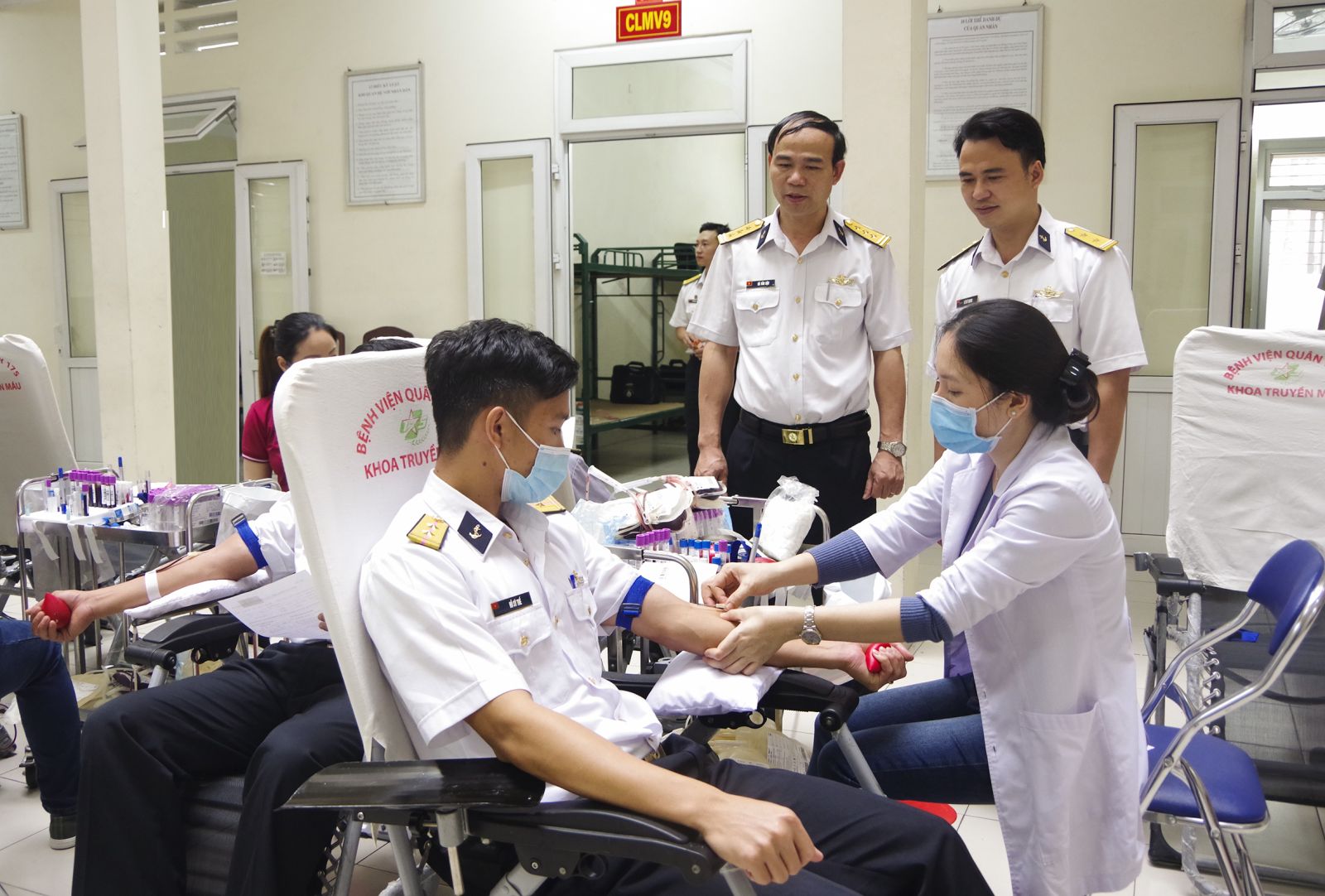 Xung kích để xây dựng “Nhà trường thông minh”