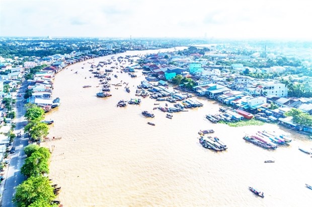 The Government will prioritise funding for the Mekong Delta region to improve its traffic infrastructure and combat climate change, according to the Ministry of Investment and Planning. (Photo: VNA)