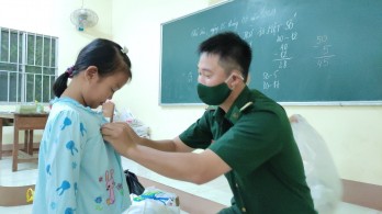 Tận tâm trong công việc, hết lòng vì nhân dân