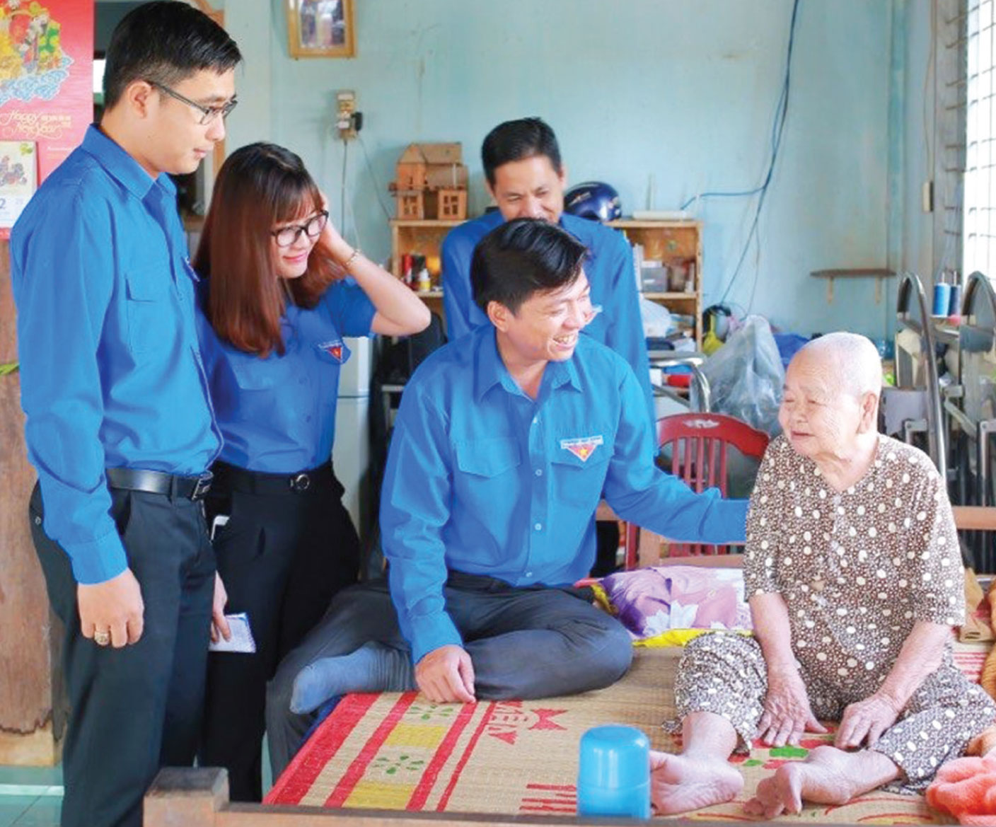 Đoàn khối Cơ quan và Doanh nghiệp tỉnh thăm hỏi, tặng quà Mẹ Việt Nam Anh hùng và gia đình chính sách