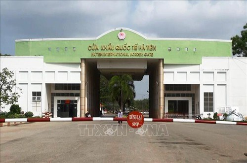 Ceremony announces establishment of new economic zone in Kien Giang Ha Tien Border Gate (Photo VNA)