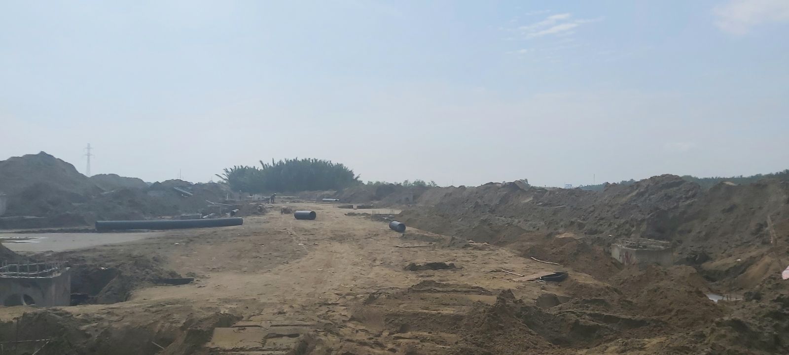 Mở rộng quỹ đất thu hút nhà đầu tư Việc triển khai hạ tầng khu công nghiệp đang được quan tâm đôn đốc thực hiện