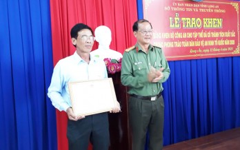 Sở Thông tin và Truyền thông nhận bằng khen của Bộ trưởng Bộ Công an
