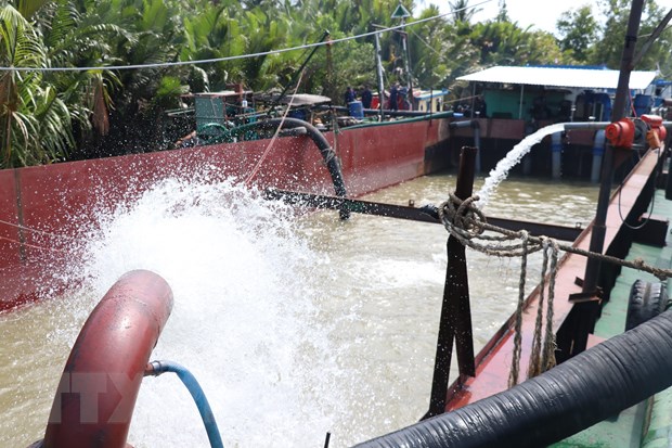 Khai thác nước ngầm quá mức ở ĐBSCL: Suy giảm nguồn nước nghiêm trọng