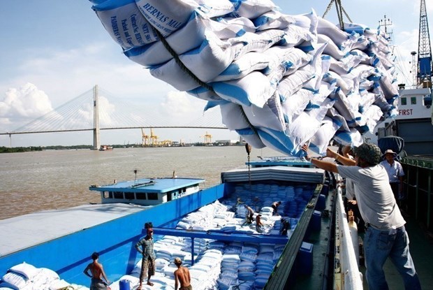 Dù COVID-19, tăng trưởng xuất khẩu của Việt Nam vẫn vượt 2 con số