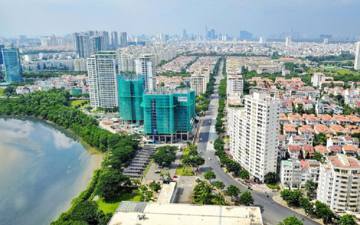 Sôi động bất động sản vùng phụ cận TP.HCM
