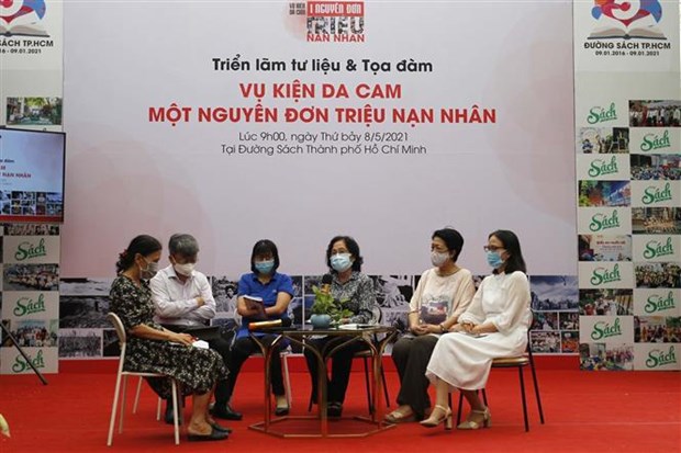 Some participants in the roundtable talk in HCM City on May 8 (Photo: VNA)