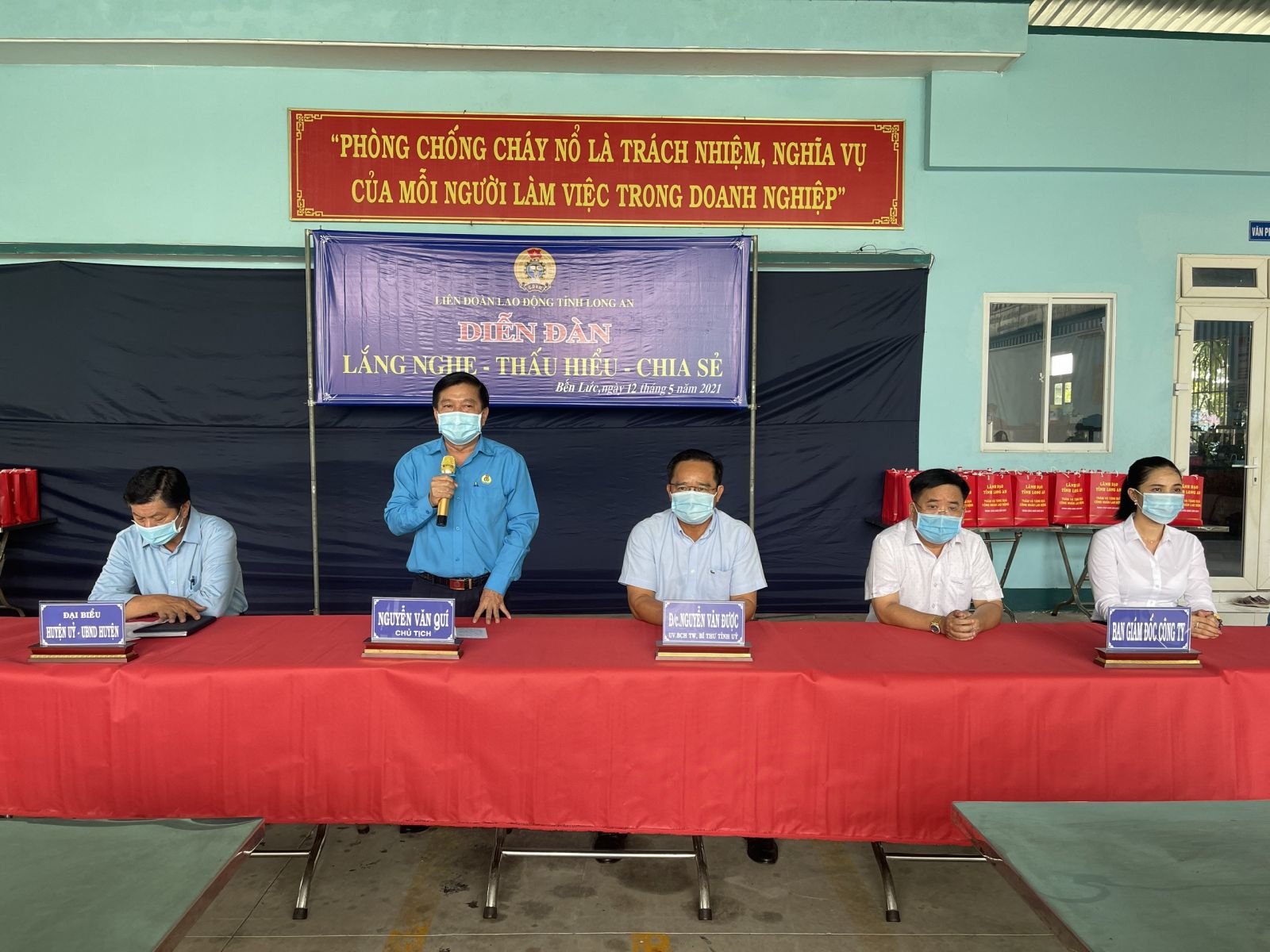 Lắng nghe – Thấu hiểu – Chia sẻ