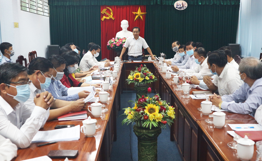 The first meeting, Xth Long An People's Council, scheduled to be held on June 21, 2021 Secretary of the Provincial Party Committee, Chairman of the Provincial People's Council - Nguyen Van Duoc chairs the meeting with relevant departments and branches