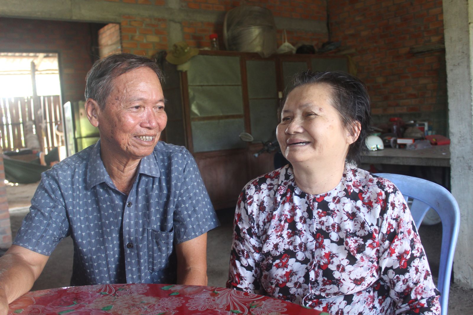 Bà Trần Thị Thật cảm thấy hạnh phúc khi có người chồng hết mực yêu thương, đồng cảm và chia sẻ; còn các con thì rất hiếu thảo