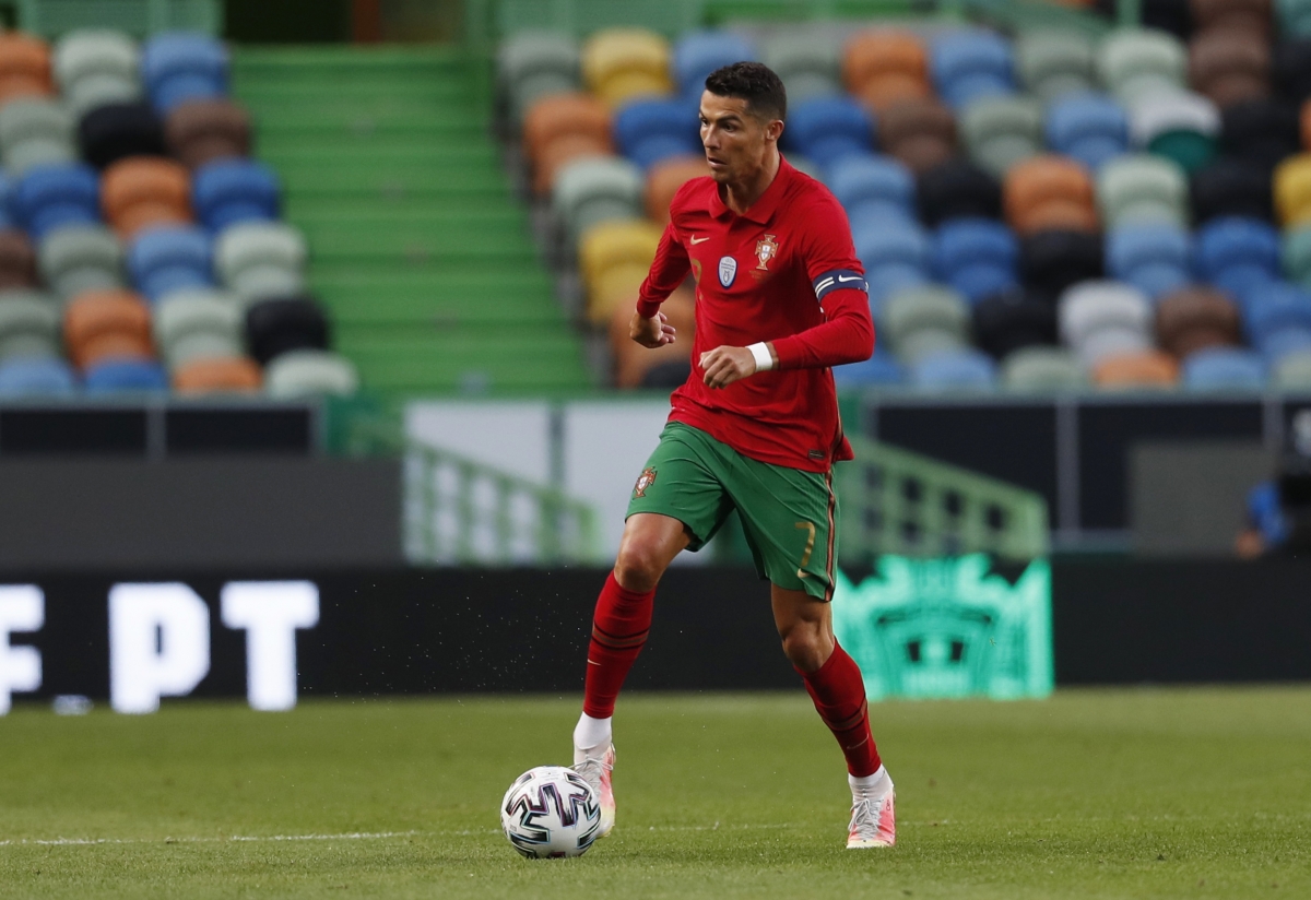 Bruno Fernandes và Ronaldo tỏa sáng, Bồ Đào Nha thắng đậm Israel