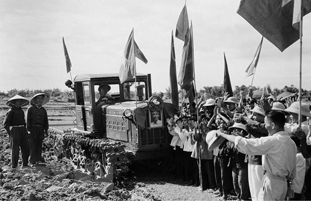 Tư tưởng Hồ Chí Minh về thi đua yêu nước có ý nghĩa to lớn