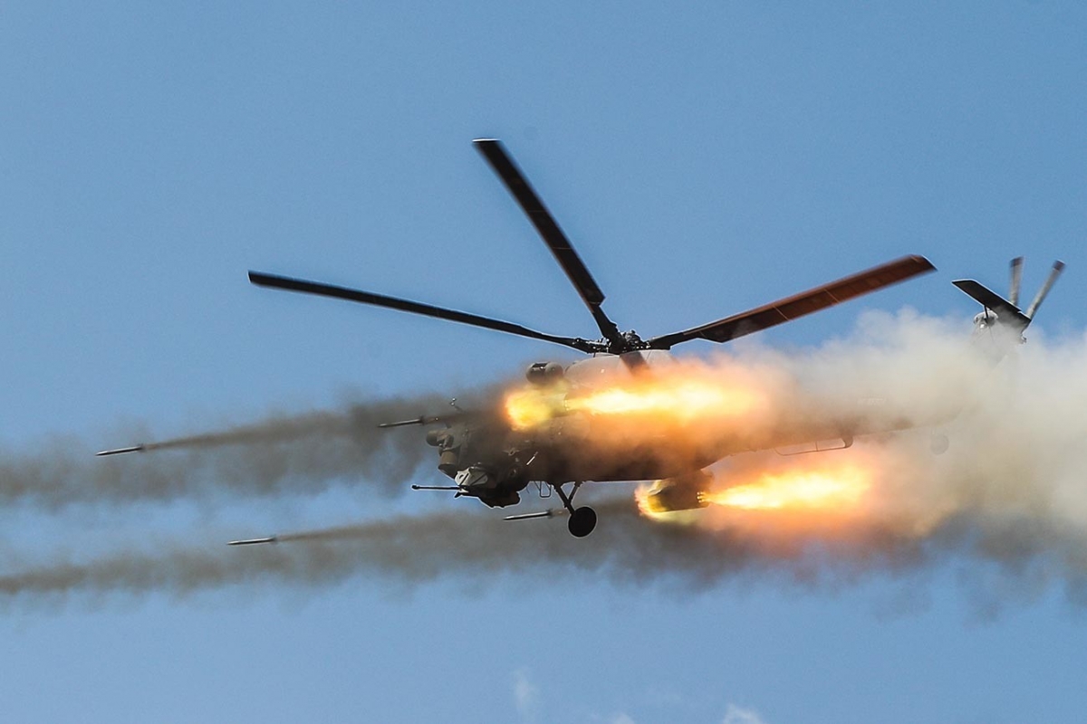Trực thăng chiến đấu Mi-28NM phiên bản nâng cấp của Nga có gì mới? Mi-28NM từng được "thử lửa" ở chiến trường Syria. Ảnh: RBTH