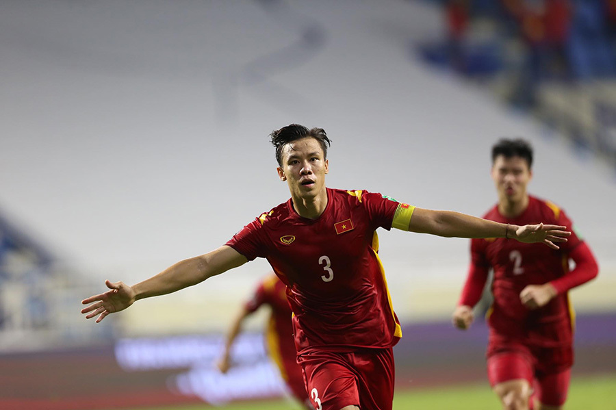 Quế Ngọc Hải ghi bàn thắng ấn định tỷ số 2-1 cho tuyển Việt Nam trước Malaysia