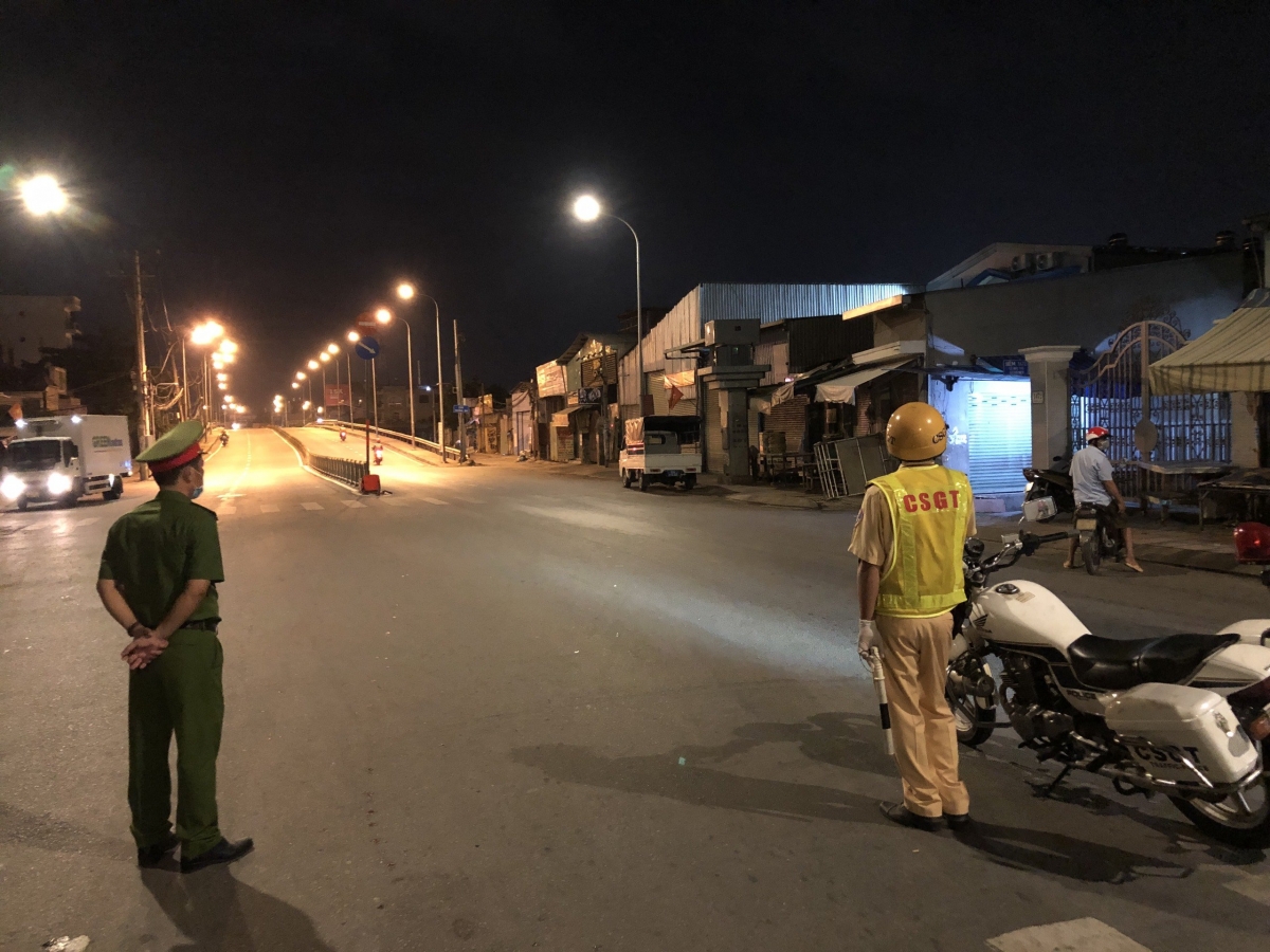 TP.HCM giãn cách xã hội theo Chỉ thị 15 thêm 2 tuần