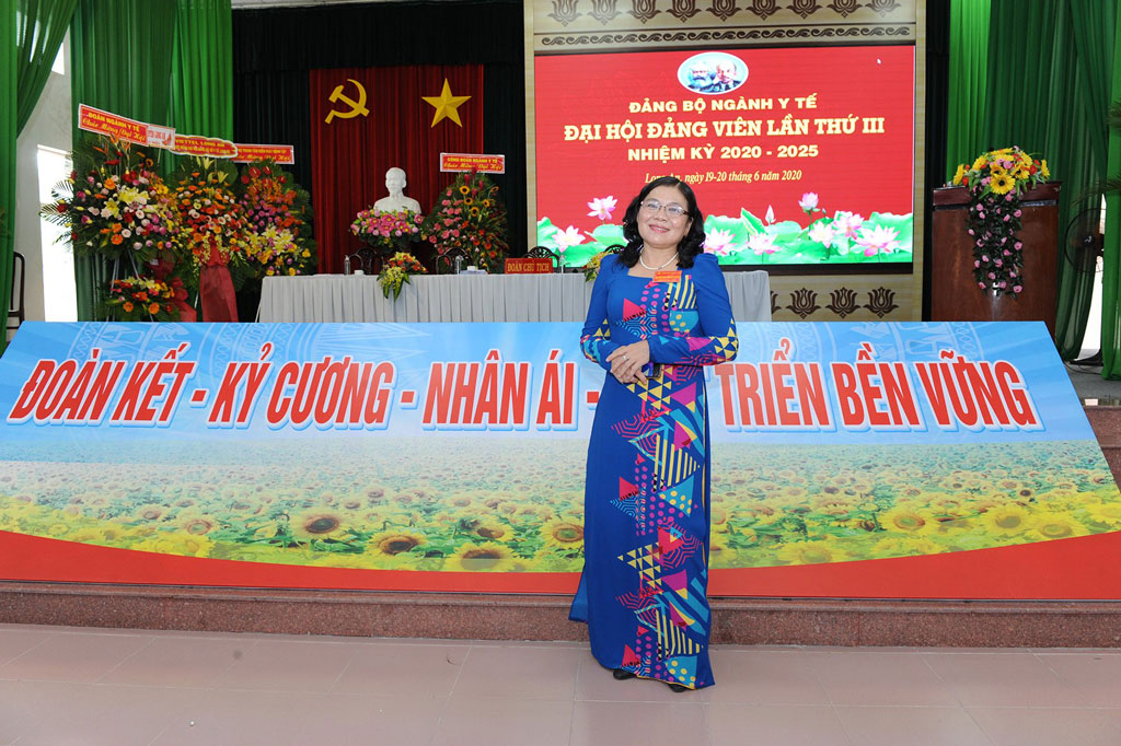 Đóng góp thầm lặng của nữ bác sĩ “không mặc áo blouse trắng”