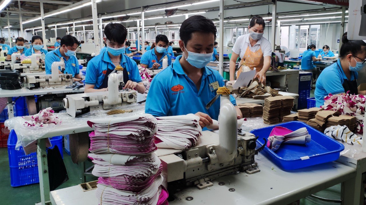 Quyết liệt đẩy lùi dịch Covid-19, bảo đảm an toàn cho người dân
