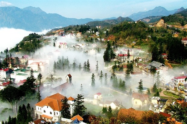 A view of Sa Pa from above.(Photo: topasiatravel.vn)