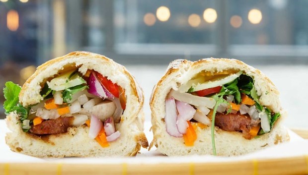 British magazine recommends must-try Vietnamese dishes Banh mi (Vietnamese sandwich)