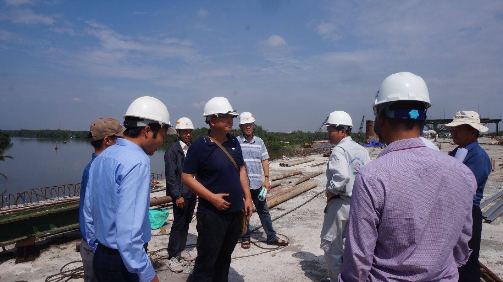 Traffic Works Project Management Unit (Department of Transport) inspects at a construction site (Illustrated Photo)