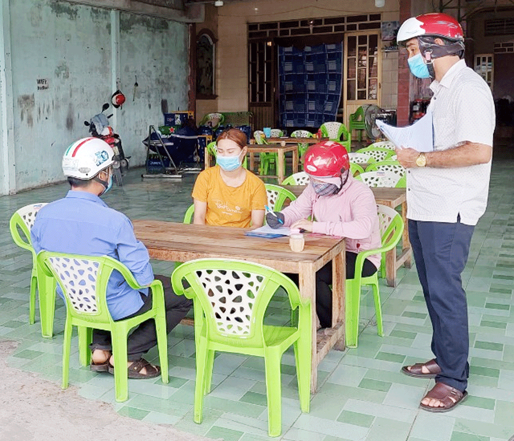 Tuyên truyền, hướng dẫn người dân chấp hành tốt các quy định phòng, chống dịch Covid-19