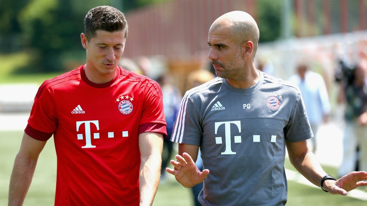 Pep ra tay, Man City tự tin ký Lewandowski