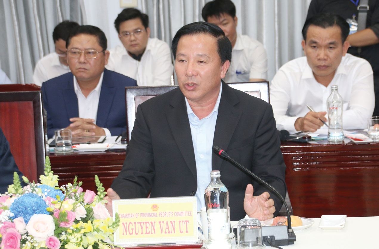 Xúc tiến đầu tư bằng nhiều hình thức để thu hút nguồn vốn lớn Chủ tịch UBND tỉnh - Nguyễn Văn Út trong buổi gặp gỡ, tiếp xúc nhà đầu tư Hàn Quốc vào tháng 3/2021. (Ảnh tư liệu)