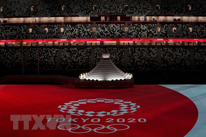 Sân vận động Olympic ở thủ đô Tokyo, Nhật Bản, trước giờ khai mạc Olympic Tokyo 2020 ngày 23/7/2021. (Ảnh: THX/TTXVN)
