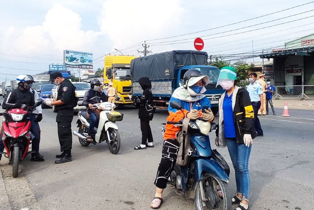 Long An: Phối hợp thực hiện tốt việc đưa người lao động, người dân đang làm việc, học tập ở TP.Hồ Chí Minh trở về địa phương