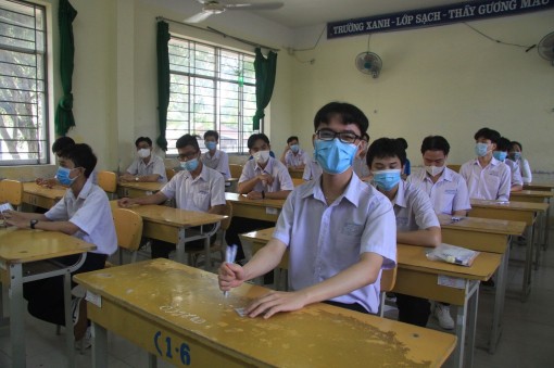 Long An có 331 bài thi đạt 10 điểm Long An có 331 bài thi đạt 10 điểm
