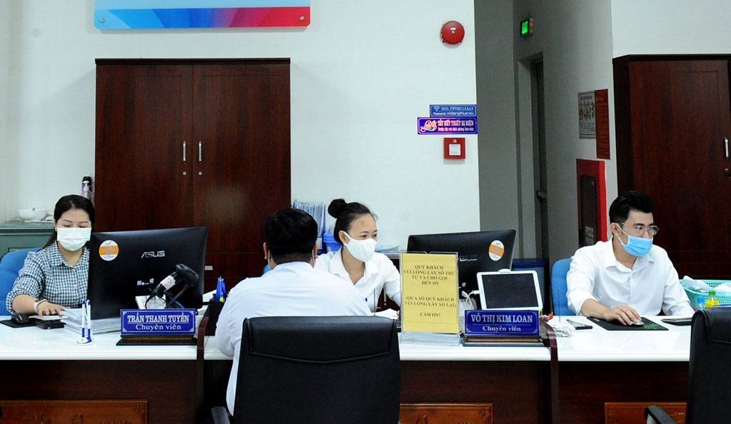 Long An: Công chức, viên chức, người lao động ở lại buổi trưa tại cơ quan, đơn vị trong ngày làm việc