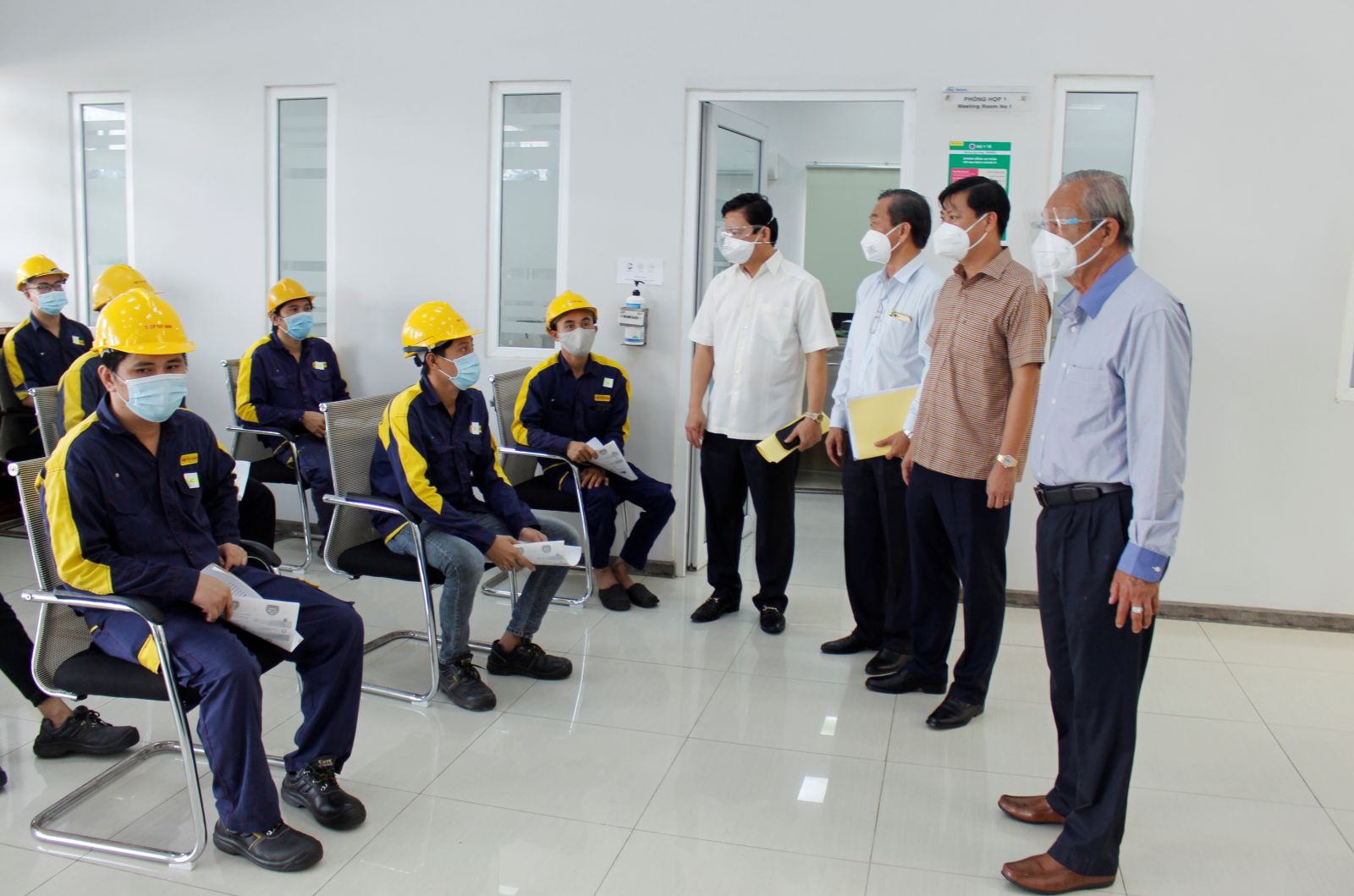 Phó Chủ tịch UBND tỉnh kiểm tra công tác phòng, chống dịch Covid-19 tại các khu, cụm công nghiệp