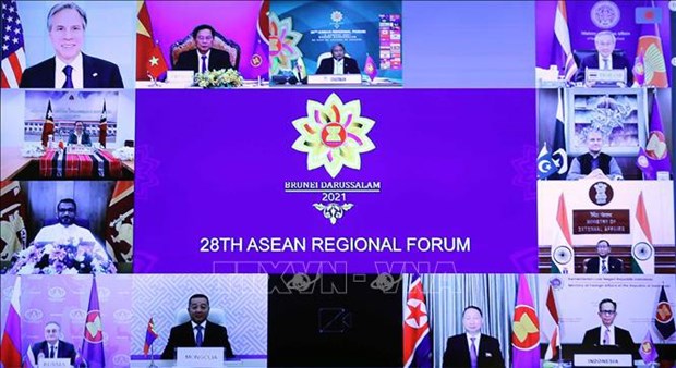 28th ARF calls for maintenance of security, freedom of navigation in East Sea At the 28th ASEAN Regional Forum (Photo: VNA)