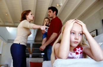 Làm sao để giải quyết mâu thuẫn gia đình? Làm sao để giải quyết mâu thuẫn gia đình?